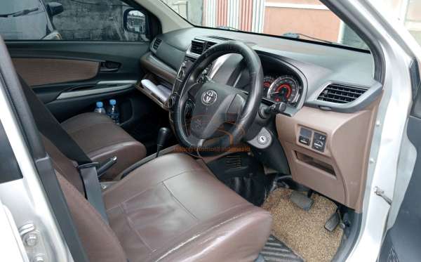 TOYOTA AVANZA 1.3 G
