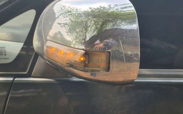 TOYOTA INNOVA E