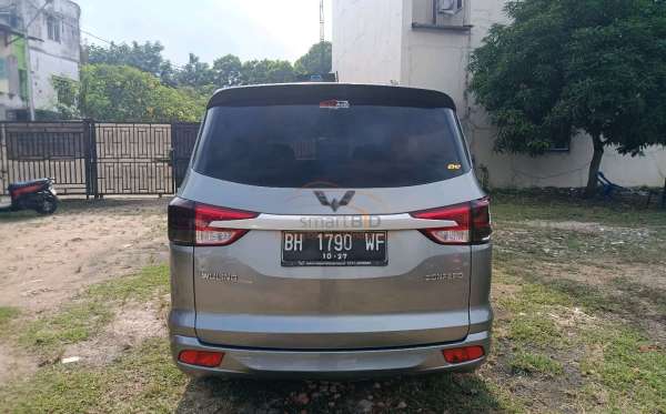 WULING CONFERO