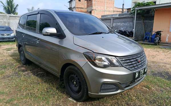 WULING CONFERO