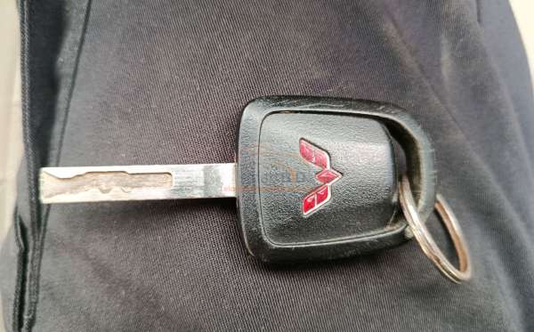 WULING CONFERO
