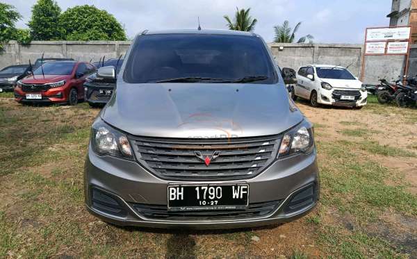 WULING CONFERO