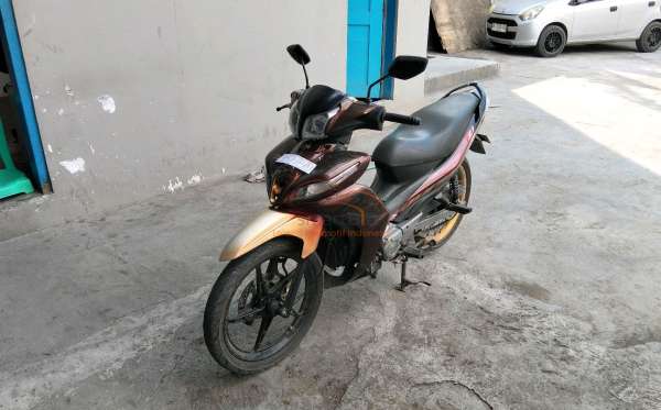 YAMAHA  JUPITER Z1