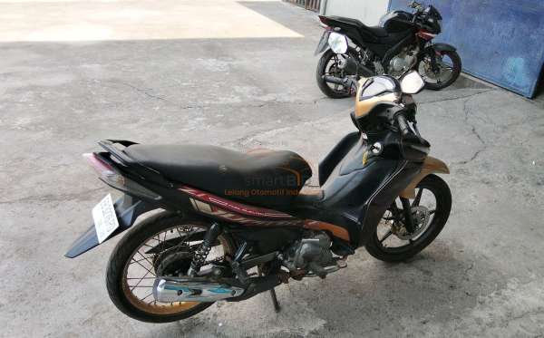 YAMAHA  JUPITER Z1