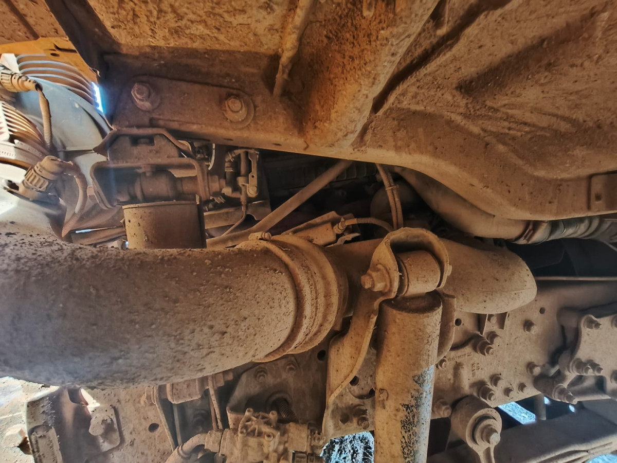 MERCEDES BENZ AXOR  2528 CH (6X4)
