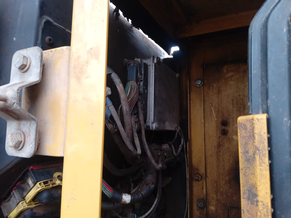 CATERPILLAR  EXCAVATOR 320 GC