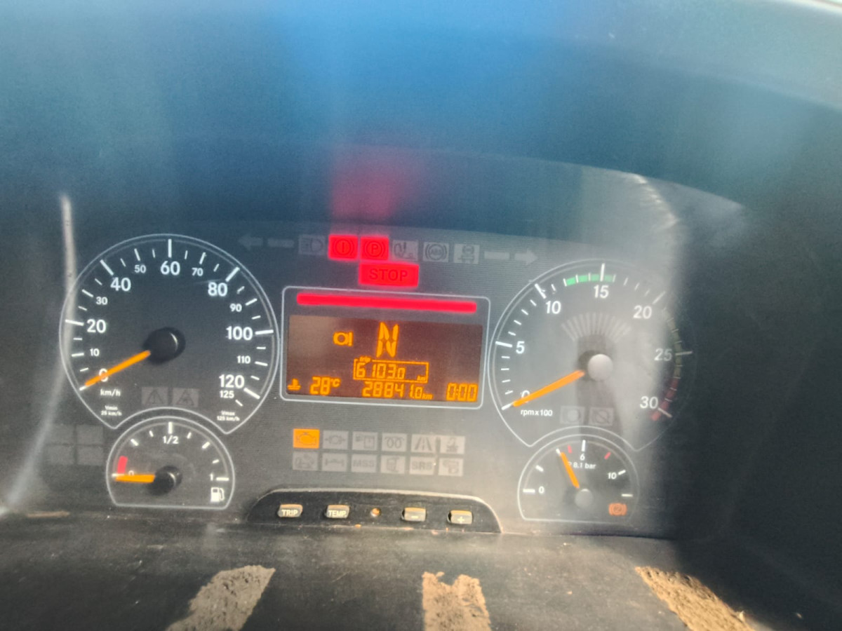 MERCEDES BENZ AXOR  2528 CH (6X4)