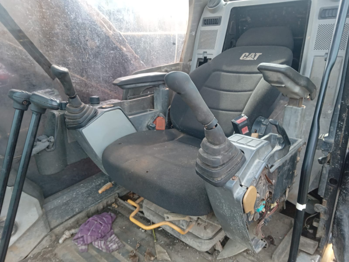 CATERPILLAR  EXCAVATOR 320 GC