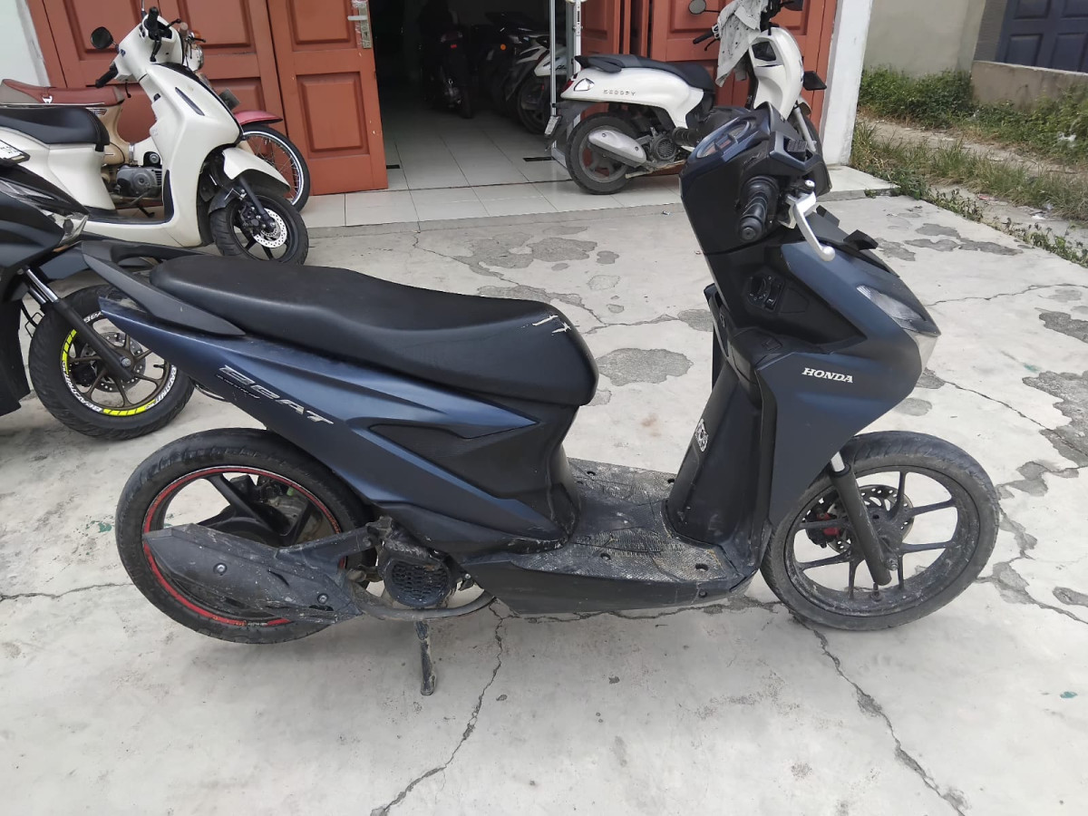 HONDA  BEAT