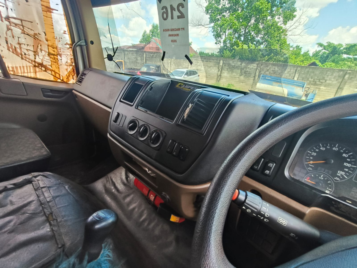 MERCEDES BENZ AXOR  2528 CH (6X4)