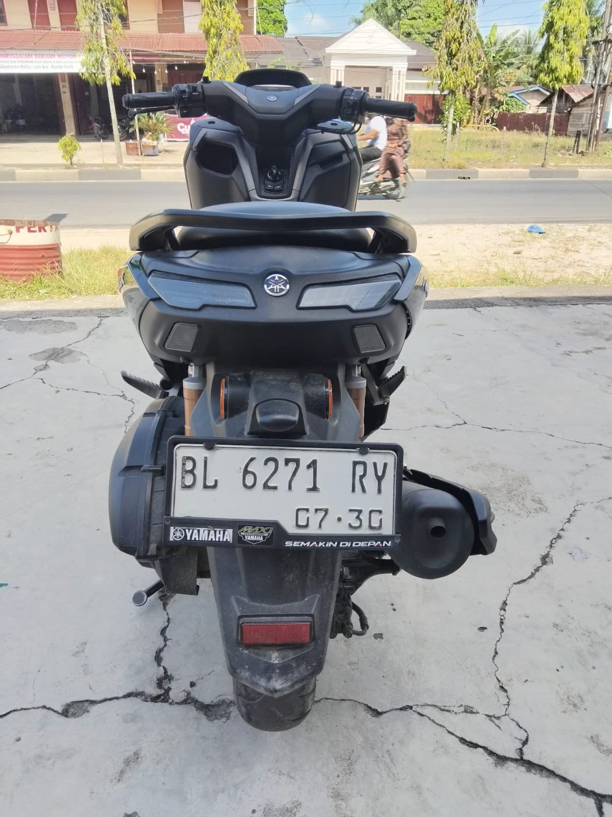 YAMAHA NMAX