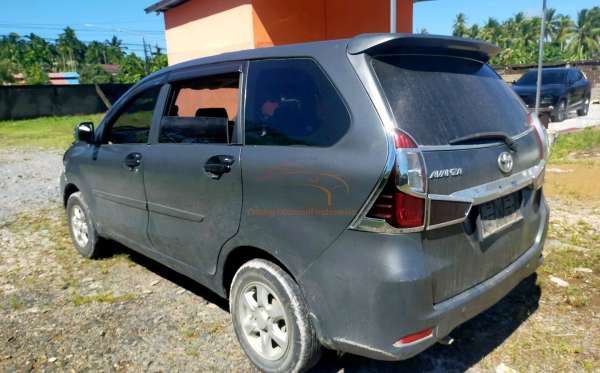 DAIHATSU XENIA 1.3 X
