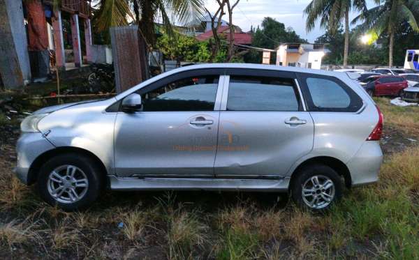 DAIHATSU XENIA