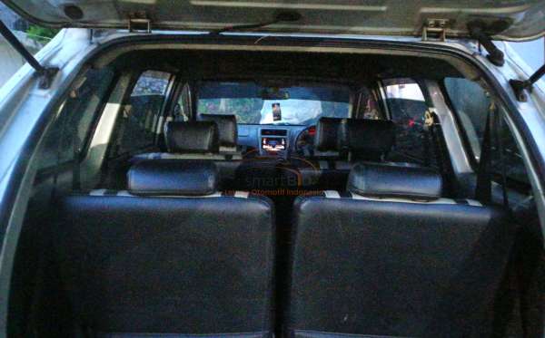 DAIHATSU XENIA