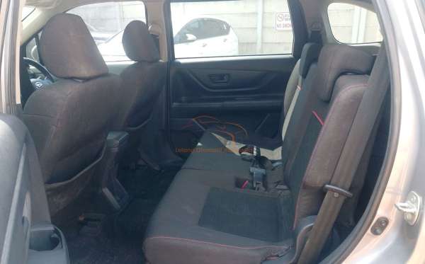 DAIHATSU XENIA