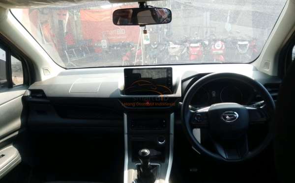 DAIHATSU XENIA
