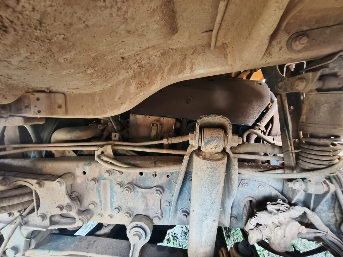 MERCEDES BENZ AXOR  2528 CH (6X4)