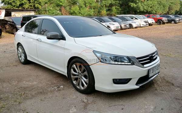 HONDA  ACCORD  CR2