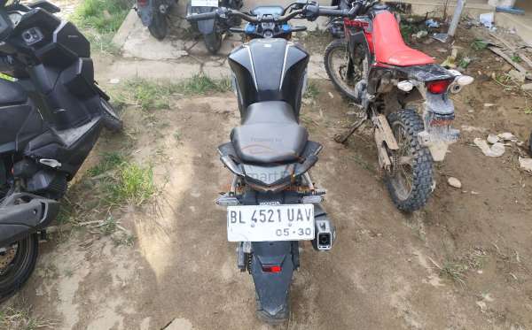 HONDA  CB 150 R