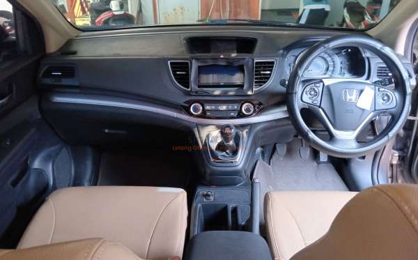 HONDA CR-V RM1 2WD 2.0