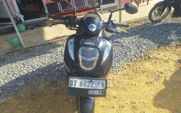 HONDA  GENIO