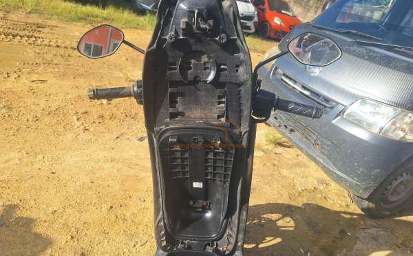 HONDA  GENIO