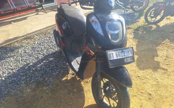 HONDA  GENIO