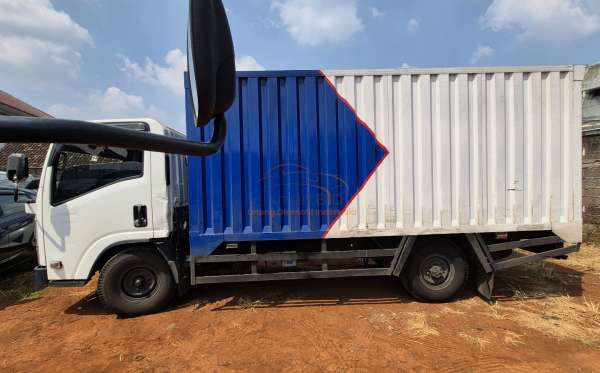ISUZU  NLR  85U