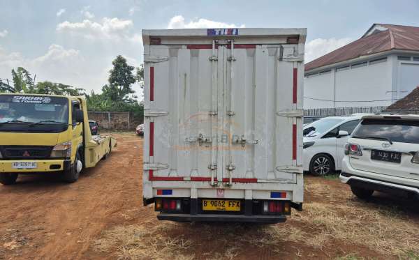 ISUZU  NLR  85U