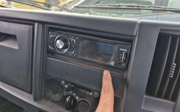 ISUZU  NLR  85U
