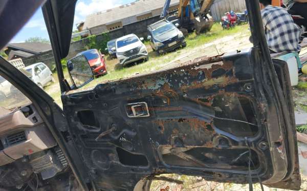 MITSUBISHI L300 PU FB-R (4X2)