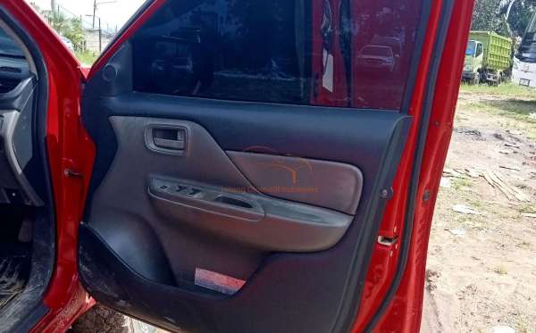 MITSUBISHI DC HDX 4X4