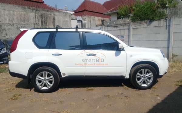 NISSAN X TRAIL 2.5
