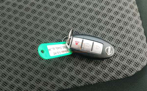 NISSAN X TRAIL 2.5