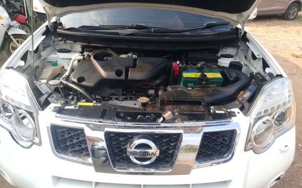 NISSAN X TRAIL 2.5