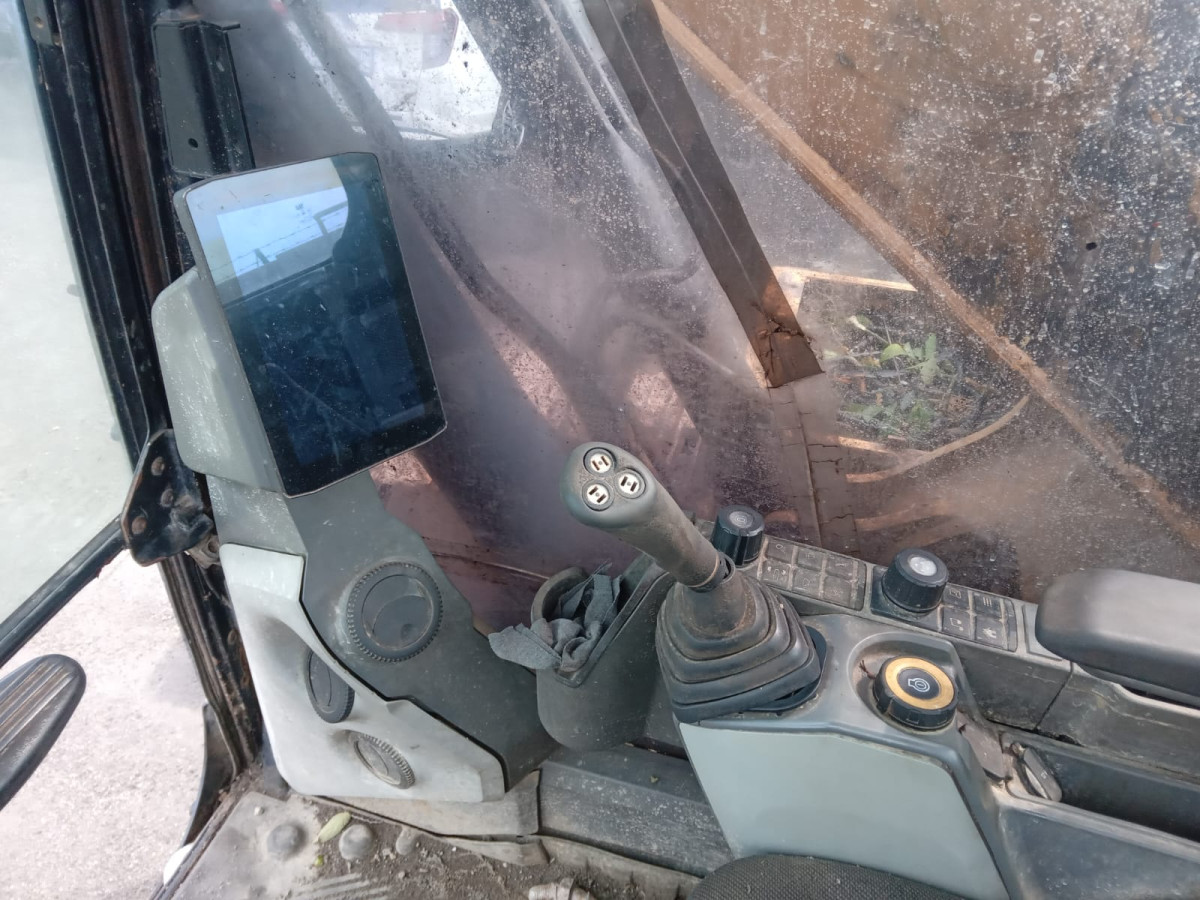 CATERPILLAR  EXCAVATOR 320 GC