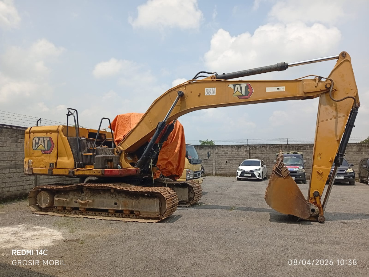 CATERPILLAR  EXCAVATOR 320 GC