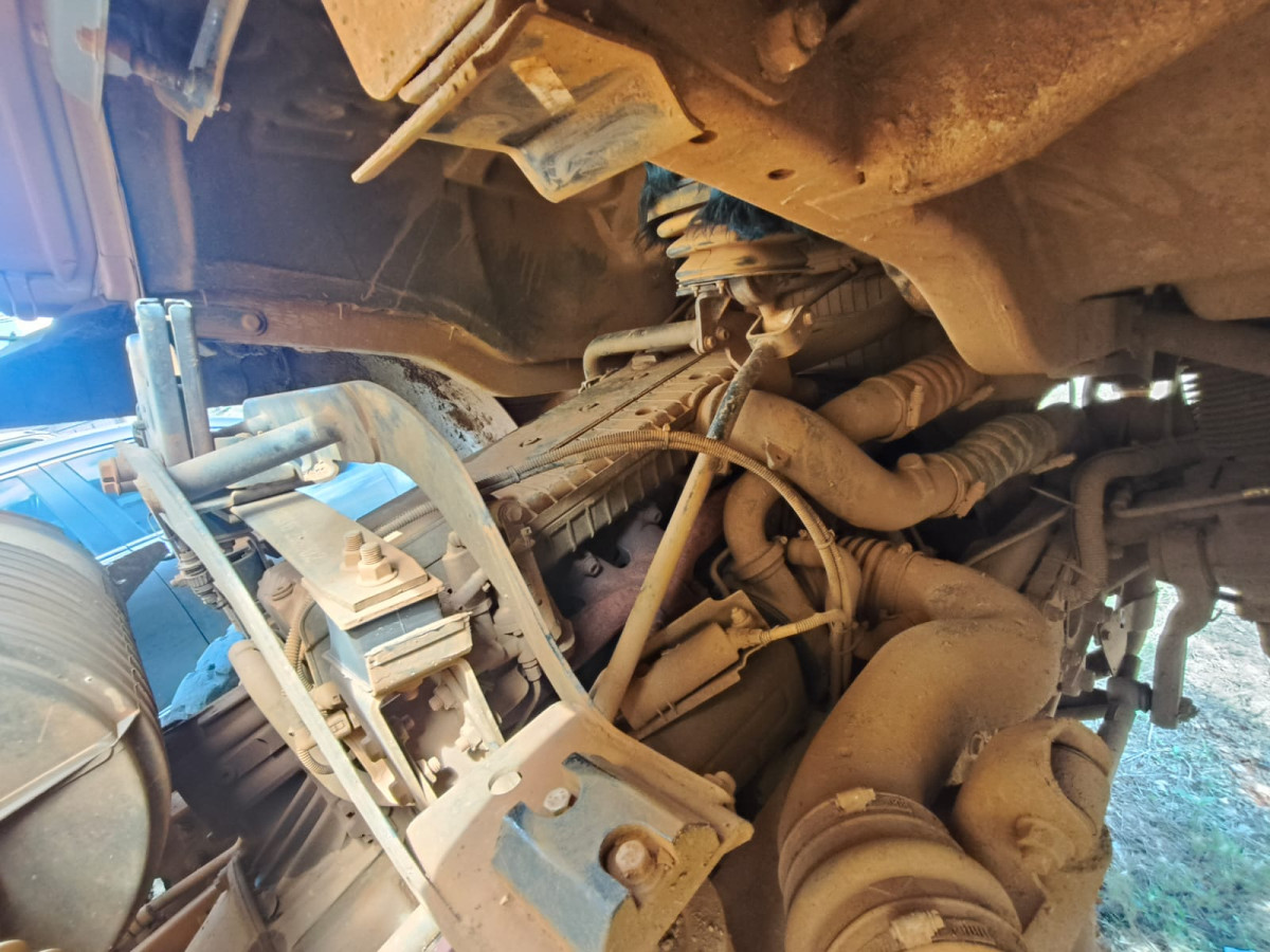 MERCEDES BENZ AXOR  2528 CH (6X4)