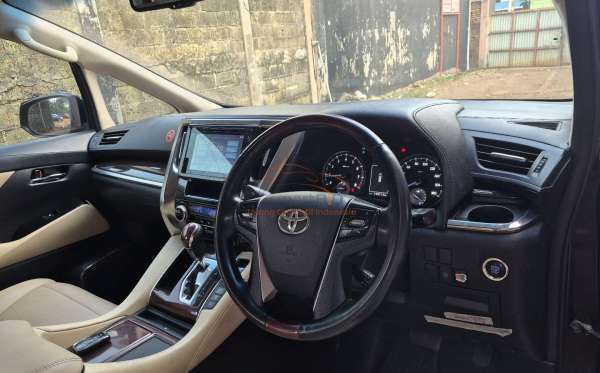 TOYOTA ALPHARD 2.5 G
