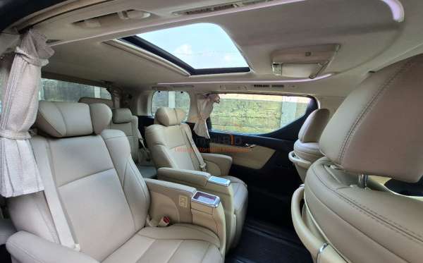 TOYOTA ALPHARD 2.5 G