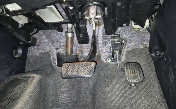 TOYOTA ALPHARD 2.5 G