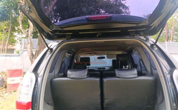 TOYOTA AVANZA