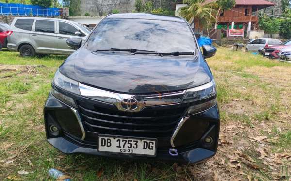 TOYOTA AVANZA