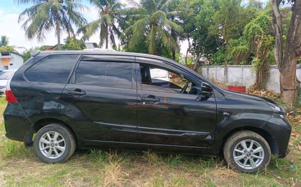 TOYOTA AVANZA
