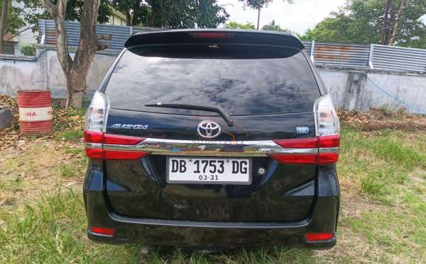 TOYOTA AVANZA