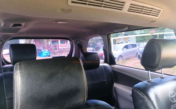 TOYOTA AVANZA