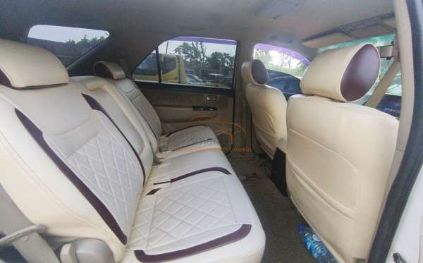 TOYOTA FORTUNER