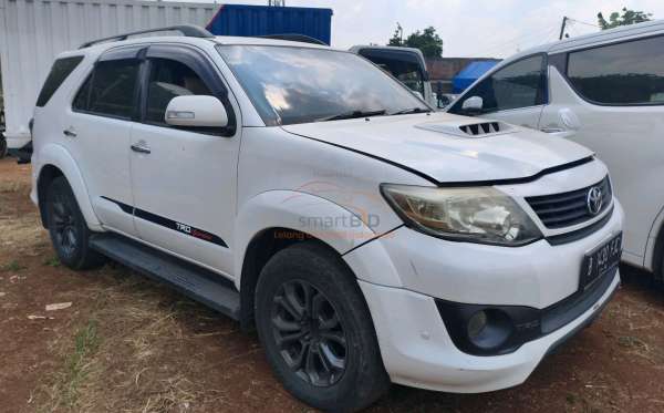 TOYOTA FORTUNER