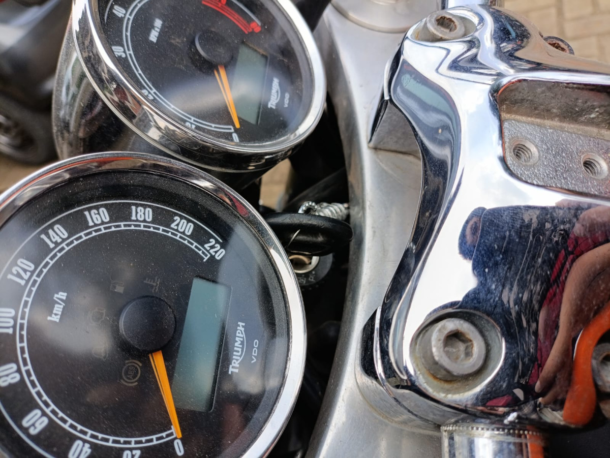 TRIUMPH ROCKET III ROADSTER ABS