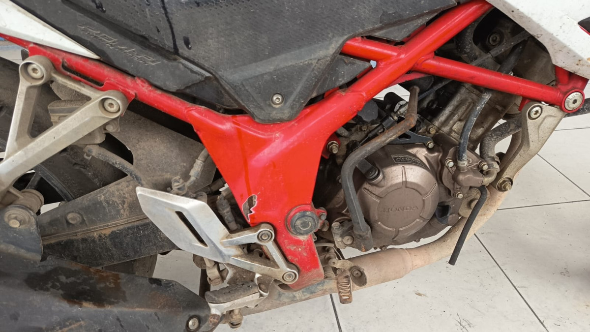 HONDA CB 150 R